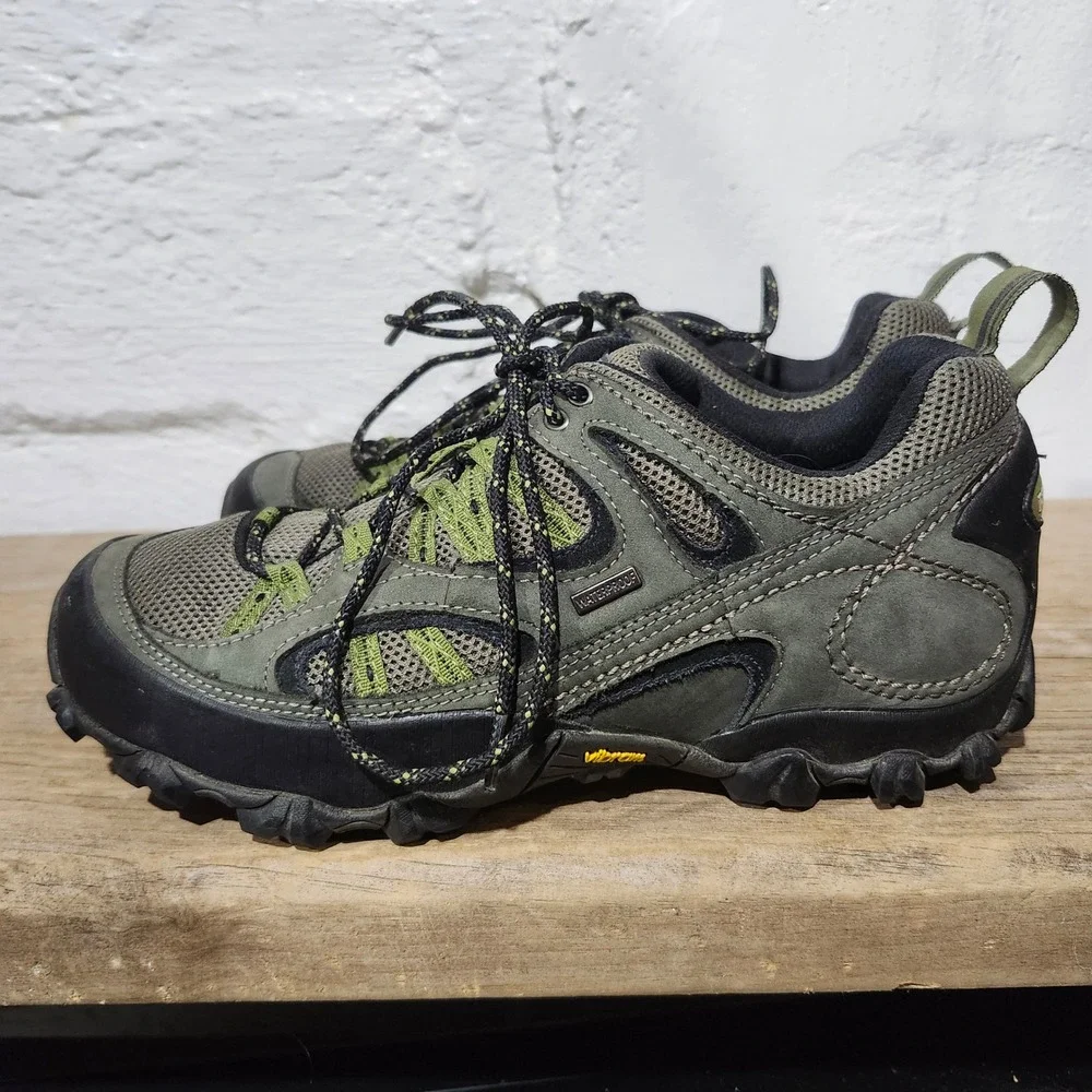 Patagonia Drifter Beluga / Willow Mens 8.5 Waterproof Hiking Shoes Olive Vibram